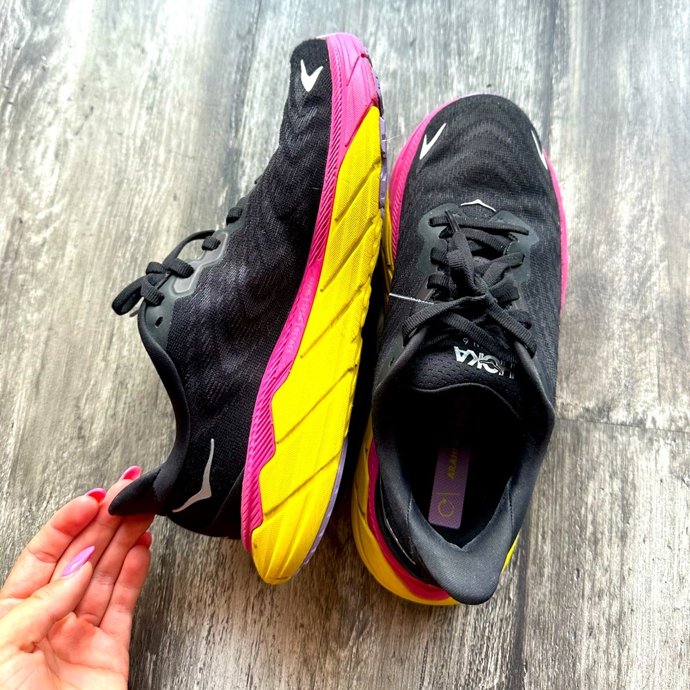 Hoka Arahi 6 sneakers 6.5 women’s